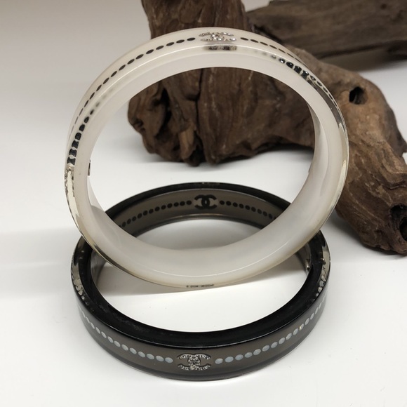 🍒2 CHANEL 1000% AUTHENTIC bangle bracelets. - Picture 6 of 12